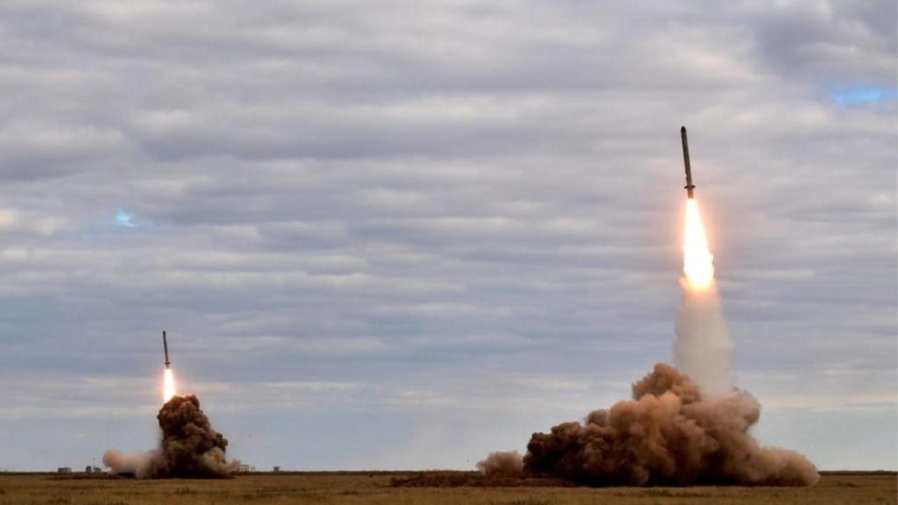 Atomi e vecchi merletti. Buongiorno, Hiroshima! 