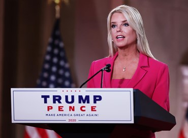 Trump pesca in Florida: vuole Pam Bondi Attorney general
