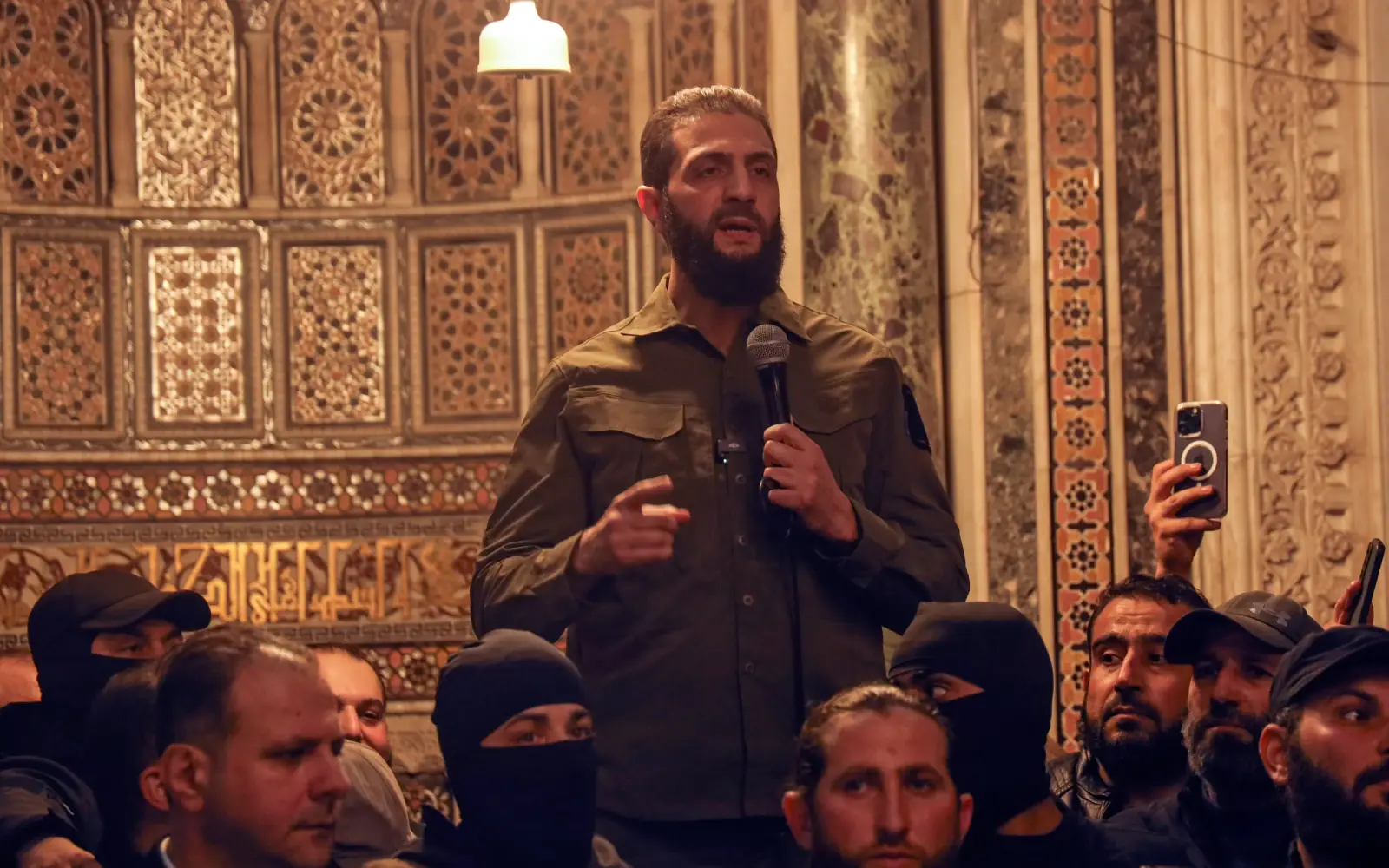 Jolani double-face: oltre il califfato