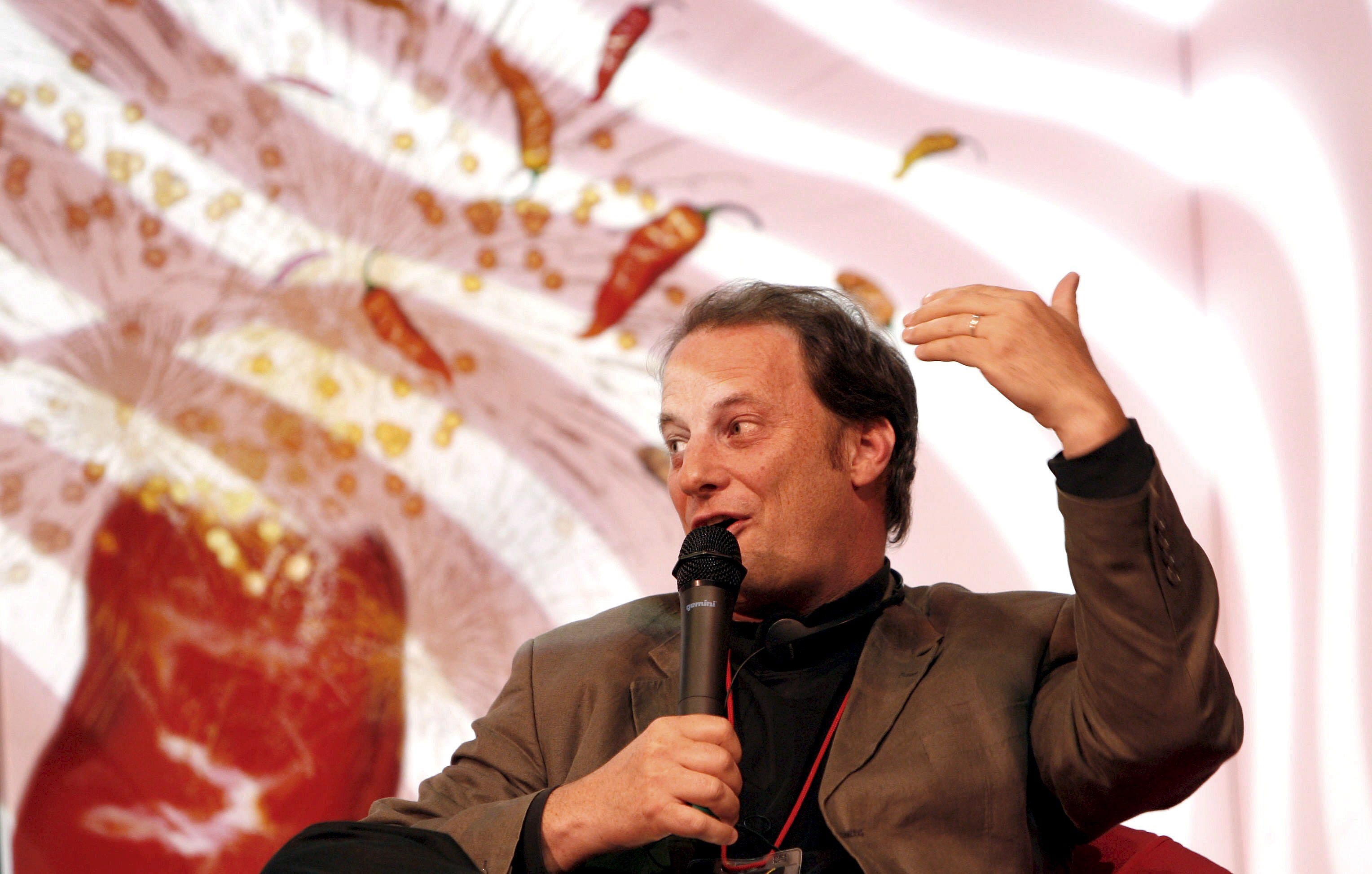 I media tradizionali non hanno il diritto di dare lezioni a nessuno sulla “verità”