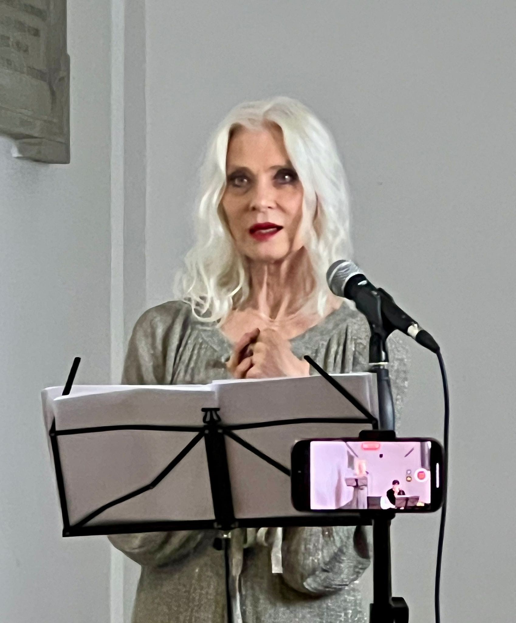 Isabel Russinova legge Francesca Cabrini, la santa dei migranti