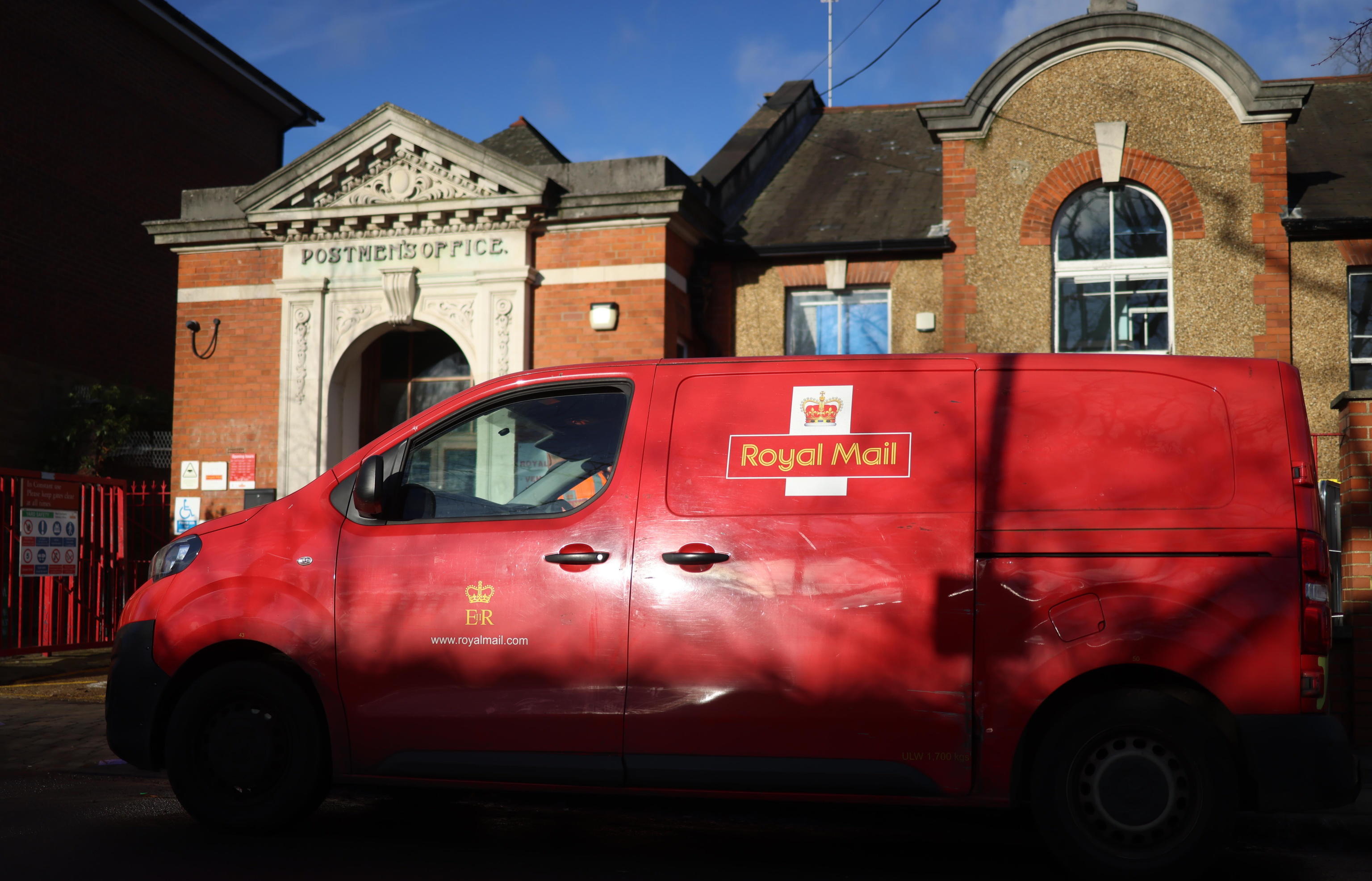 Governo Gb approva la vendita della Royal mail