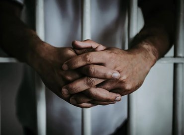 Non si ferma l’ondata dei suicidi in carcere