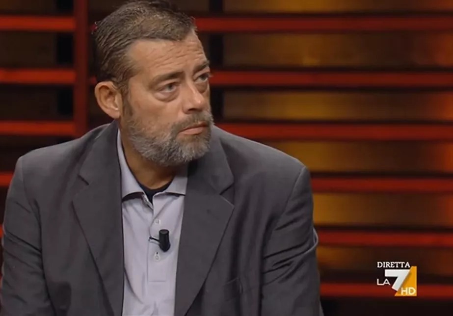 Mancia da Floris su Musk e Meloni (Video)