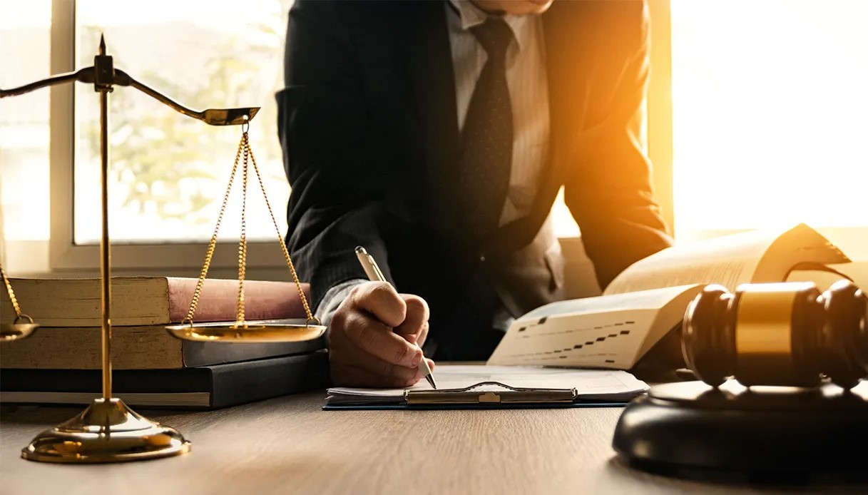 Democrazia e moltiplicazione dei centri decisionali