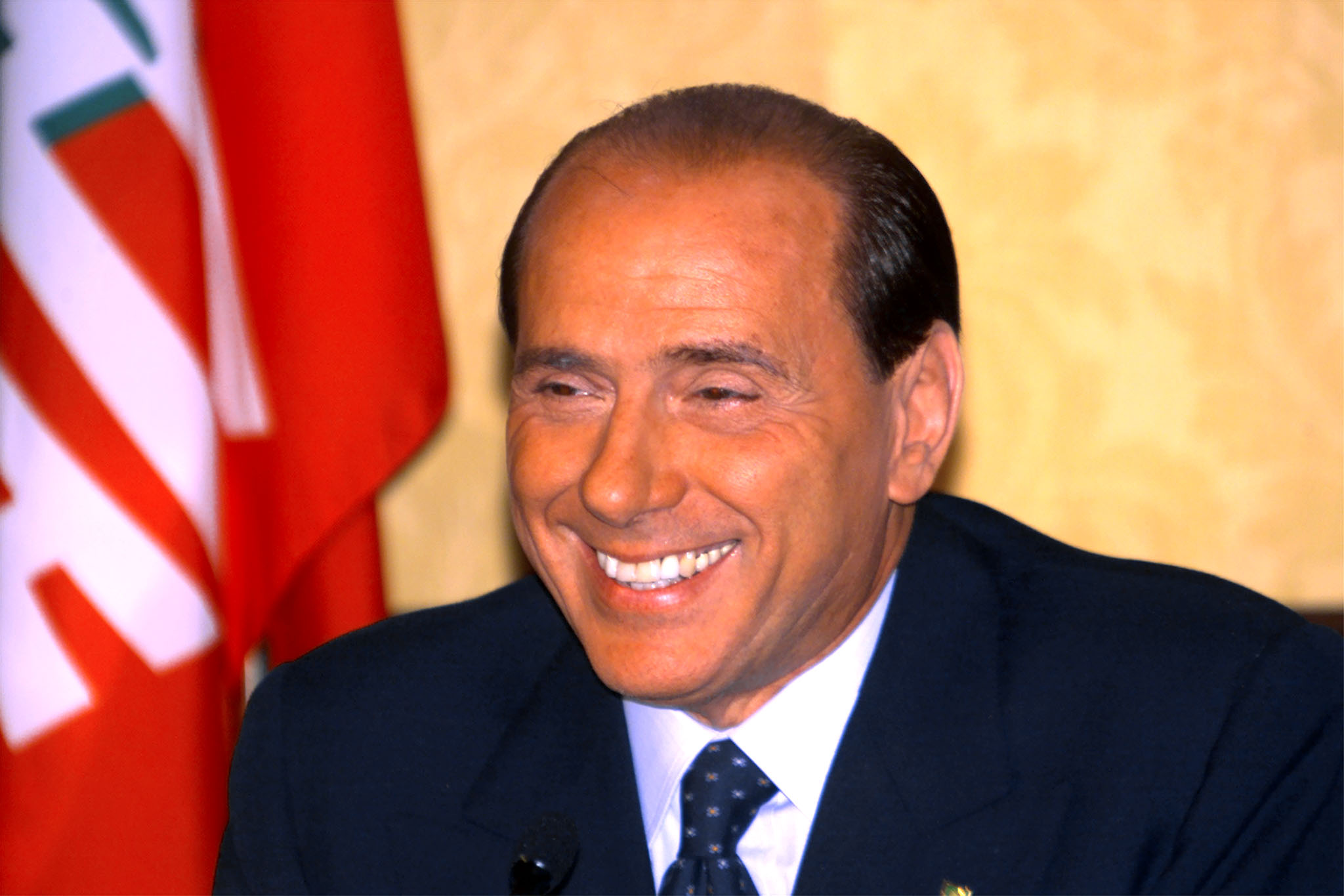 Provate a capirlo: Silvio Berlusconi (purtroppo) non c’è più