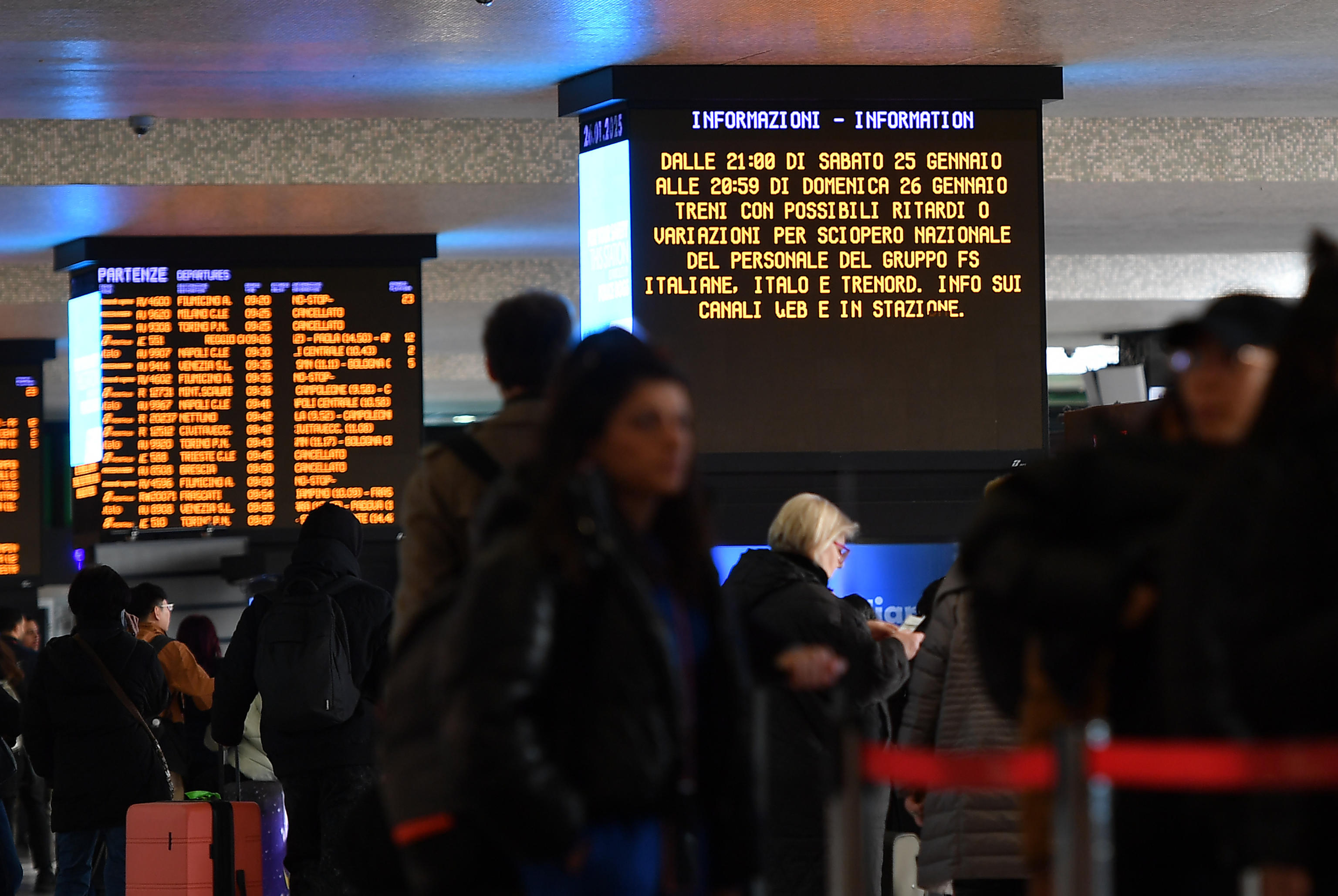 Scioperi: da oggi fasce di garanzia anche nei festivi