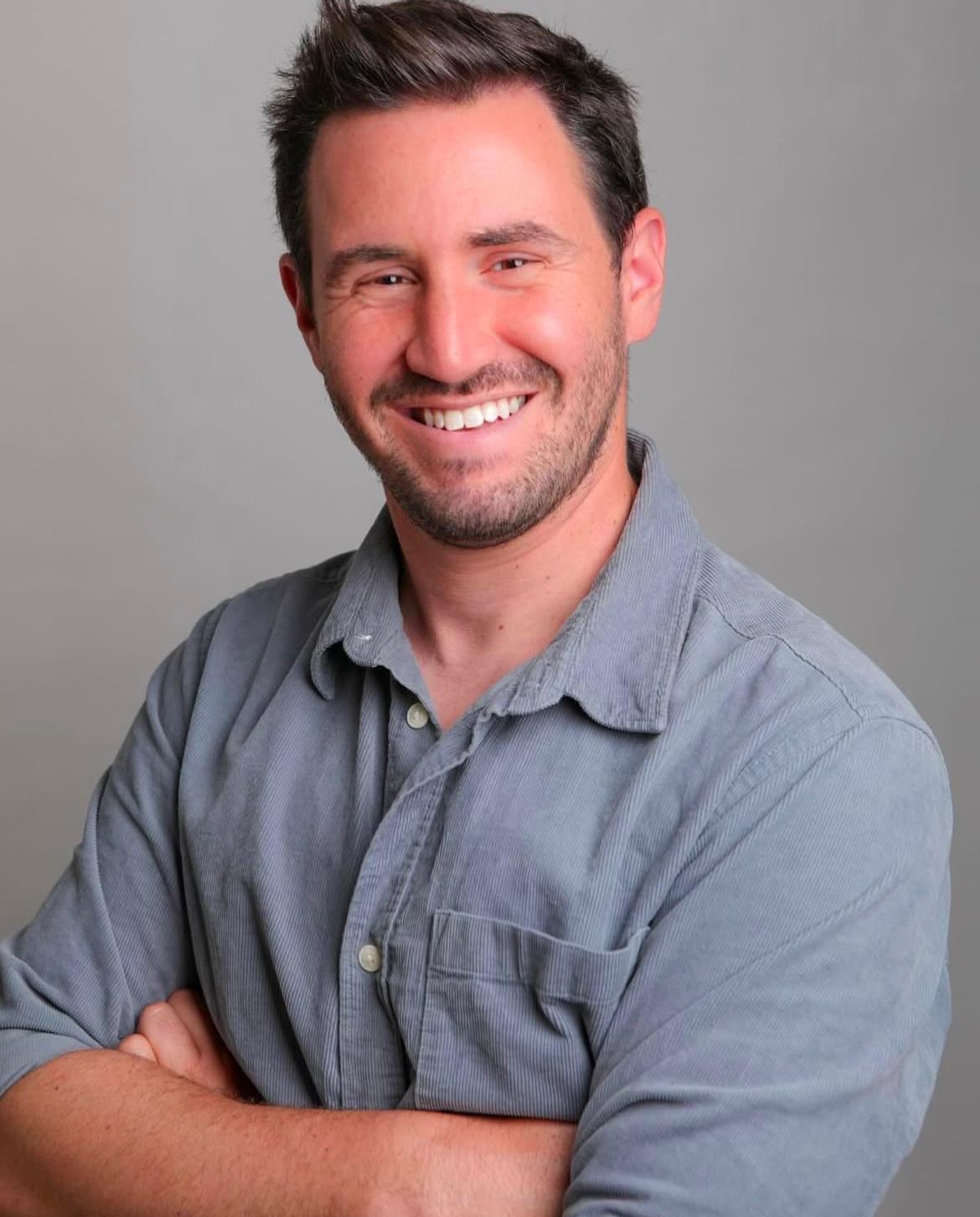 Tomer Jamie Shaw: combattere l’antisemitismo con l’ironia