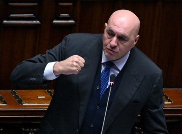 Crosetto: “Si torni all’immunità parlamentare”