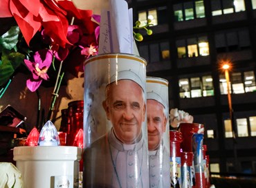 Le condizioni, ancora critiche, di Papa Francesco