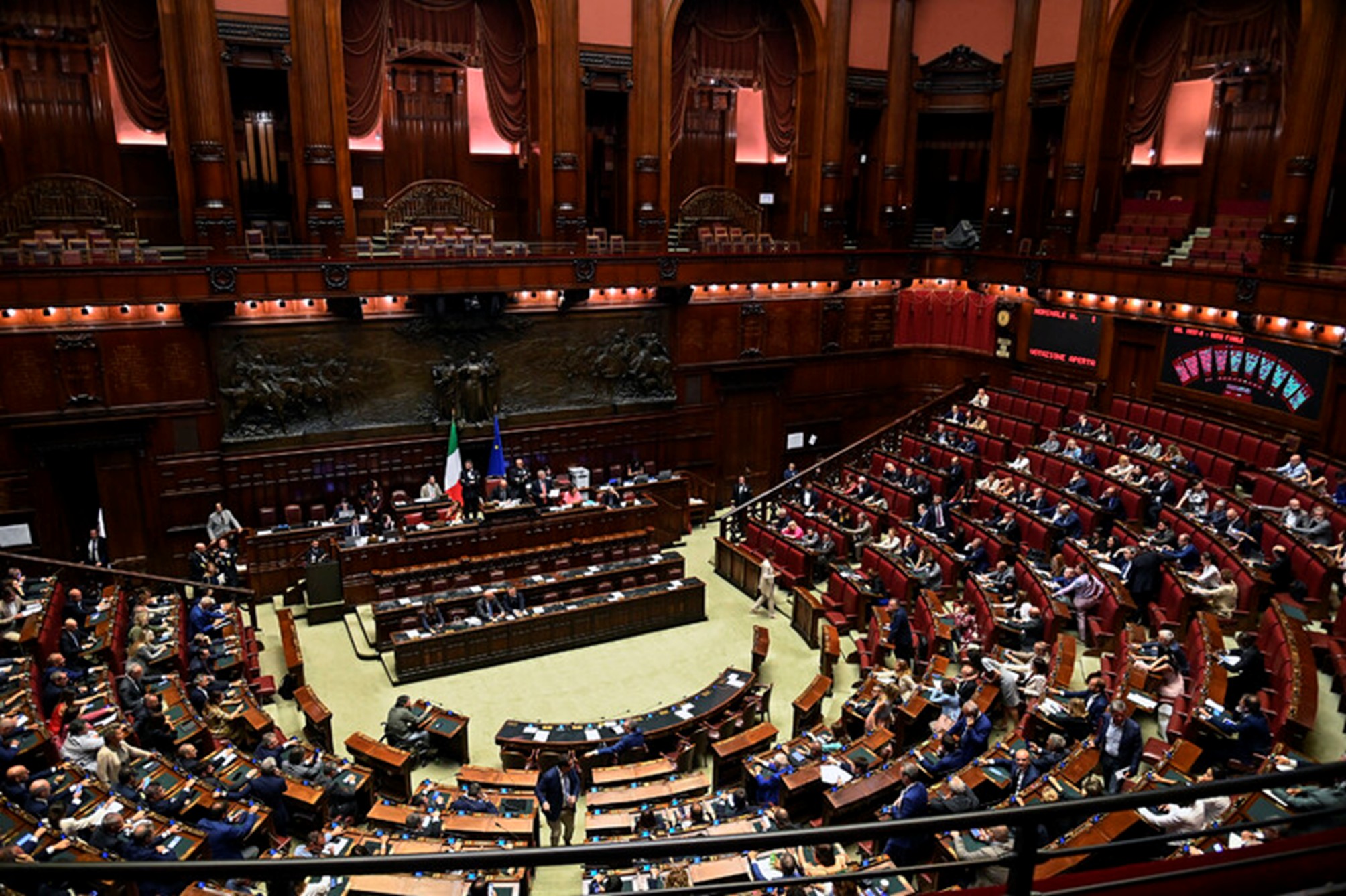 Camera, mozione di sfiducia per Nordio e Santanchè