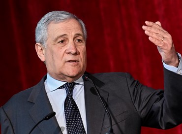 Tajani: “L’Ue deve sedersi al tavolo sull’Ucraina per le sanzioni”