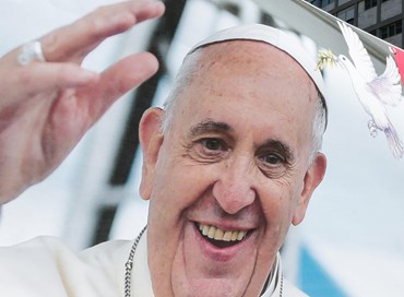 Il Papa prosegue la terapia prescritta e gli esercizi motori
