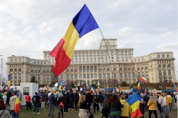 Tirannia romena, gli “anti” assenti, coca ambrosiana
