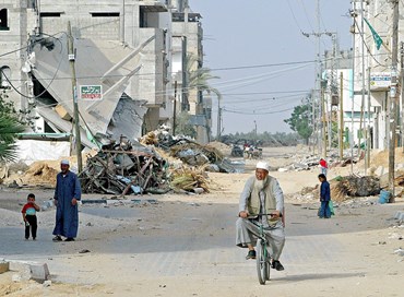 A Gaza valichi ancora chiusi, si tratta al Cairo