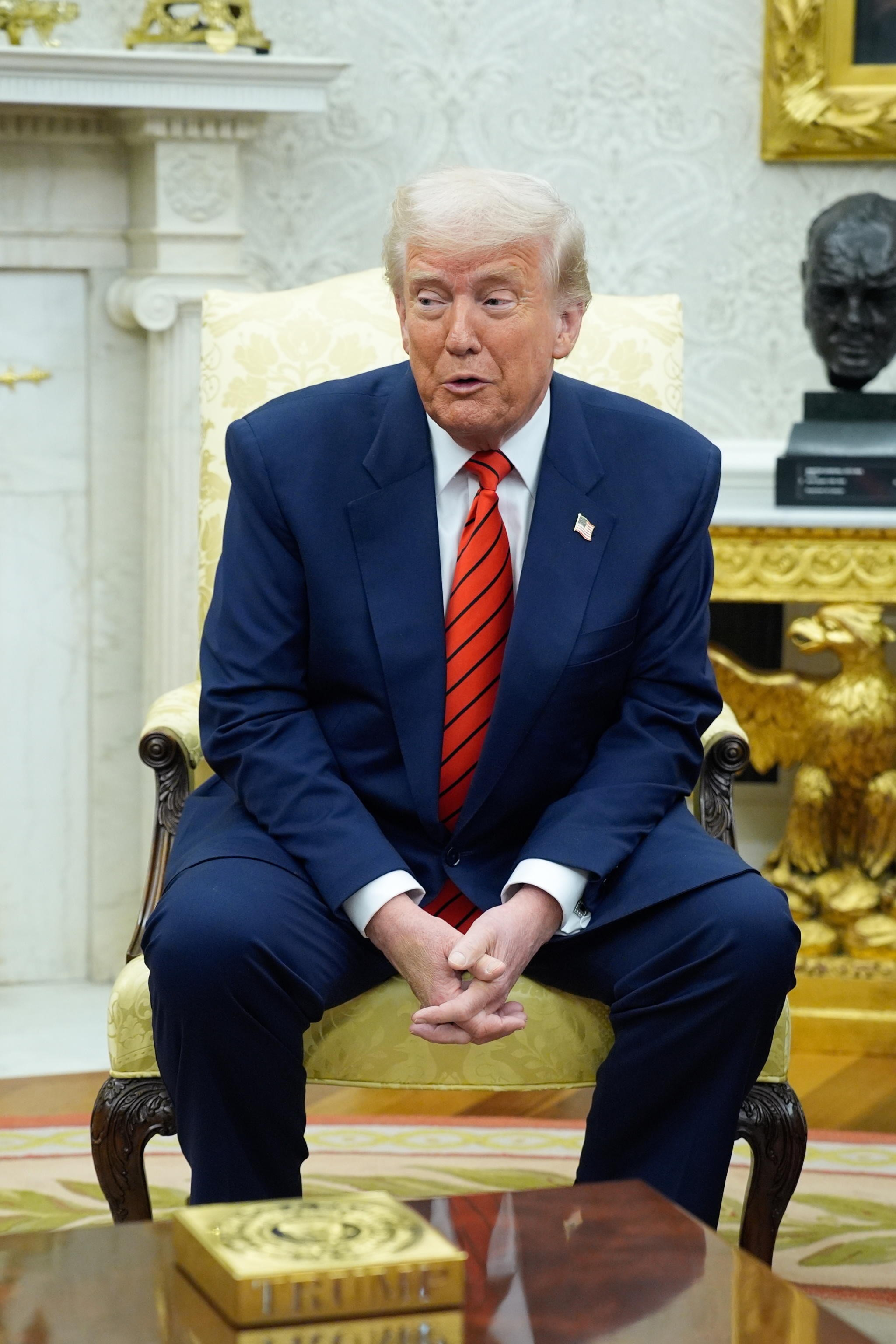 Il bastone, la carota e l’arte della commedia