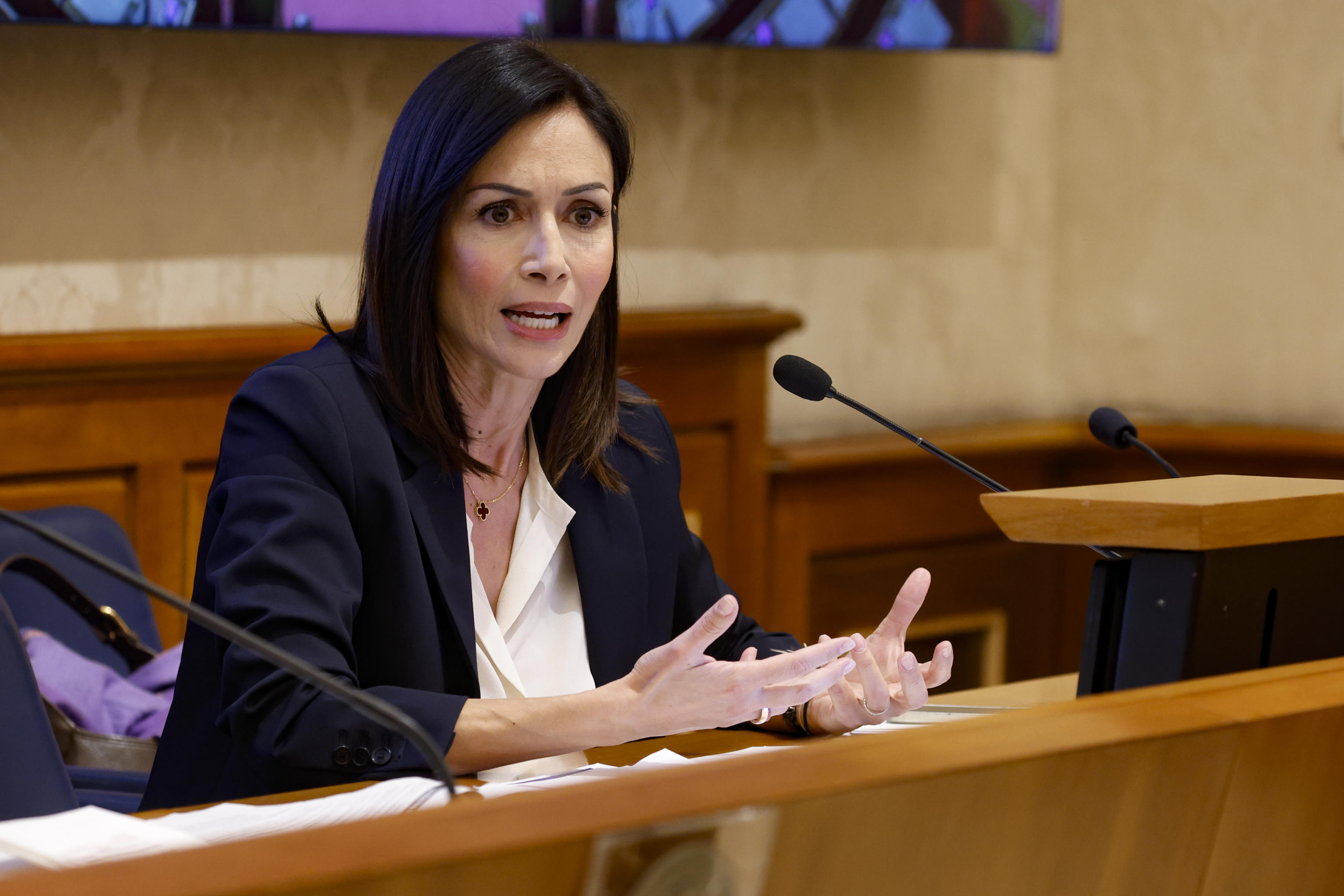 Carfagna: “Contro violenza sulle donne prevenzione nelle scuole”