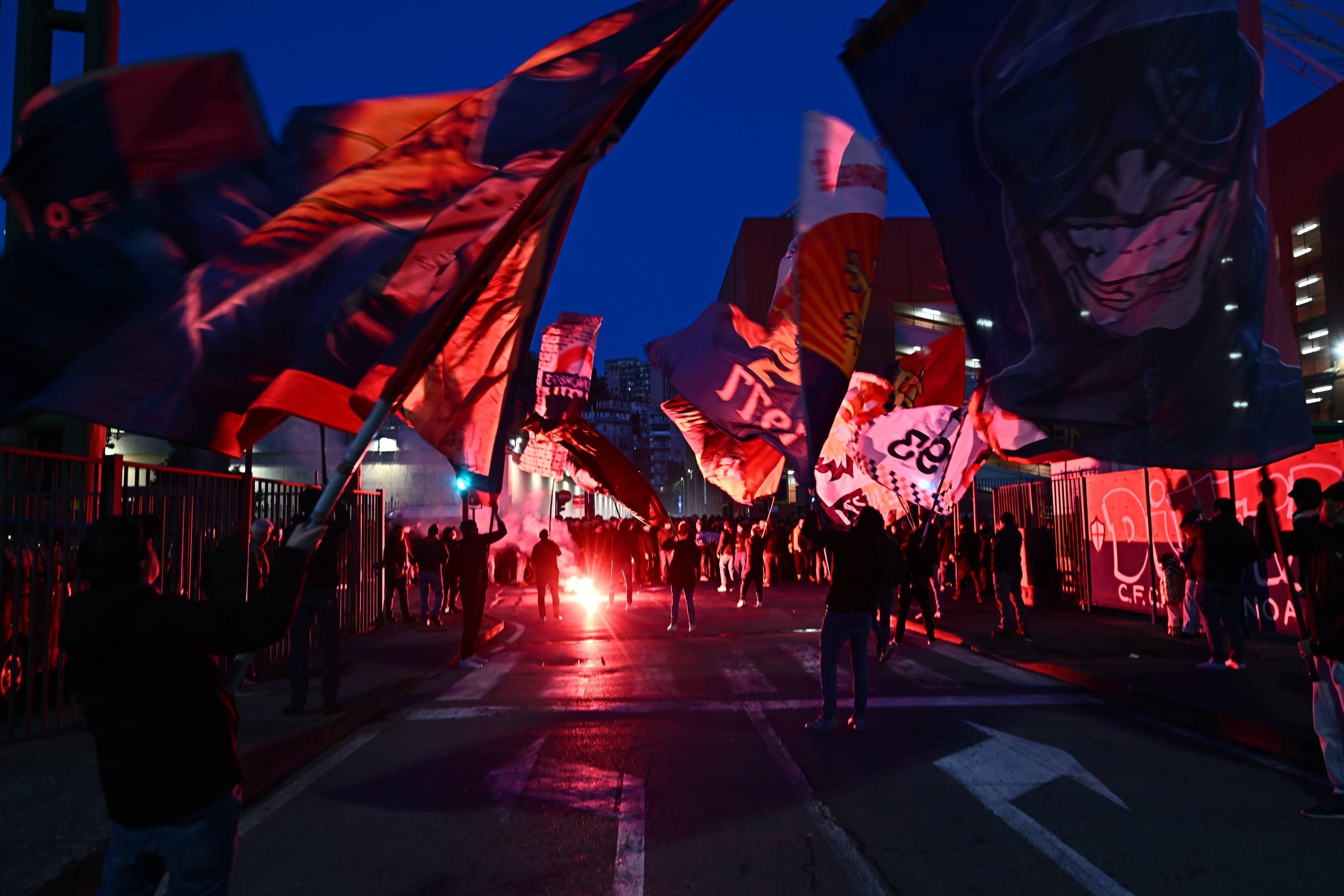 La guerra di Macron? Agli ultras