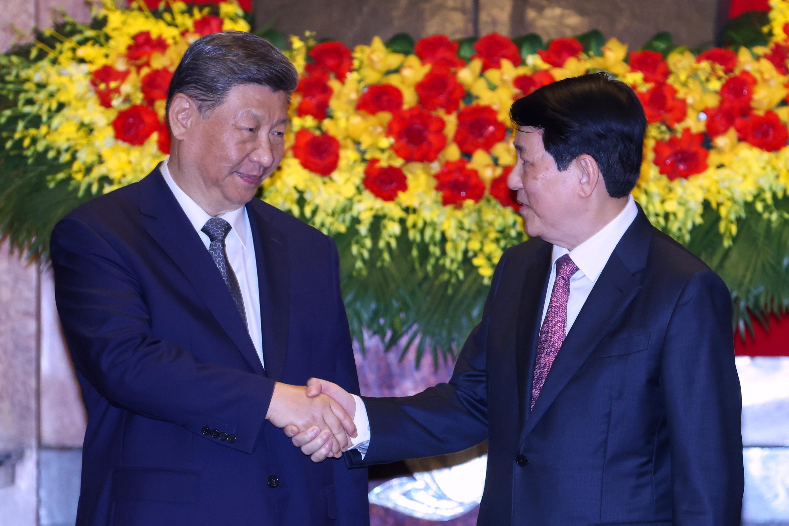 Xi blocca terre rare e cerca alleati