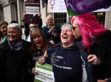 Uk: la Corte Suprema sancisce la differenza tra donne e donne transgender