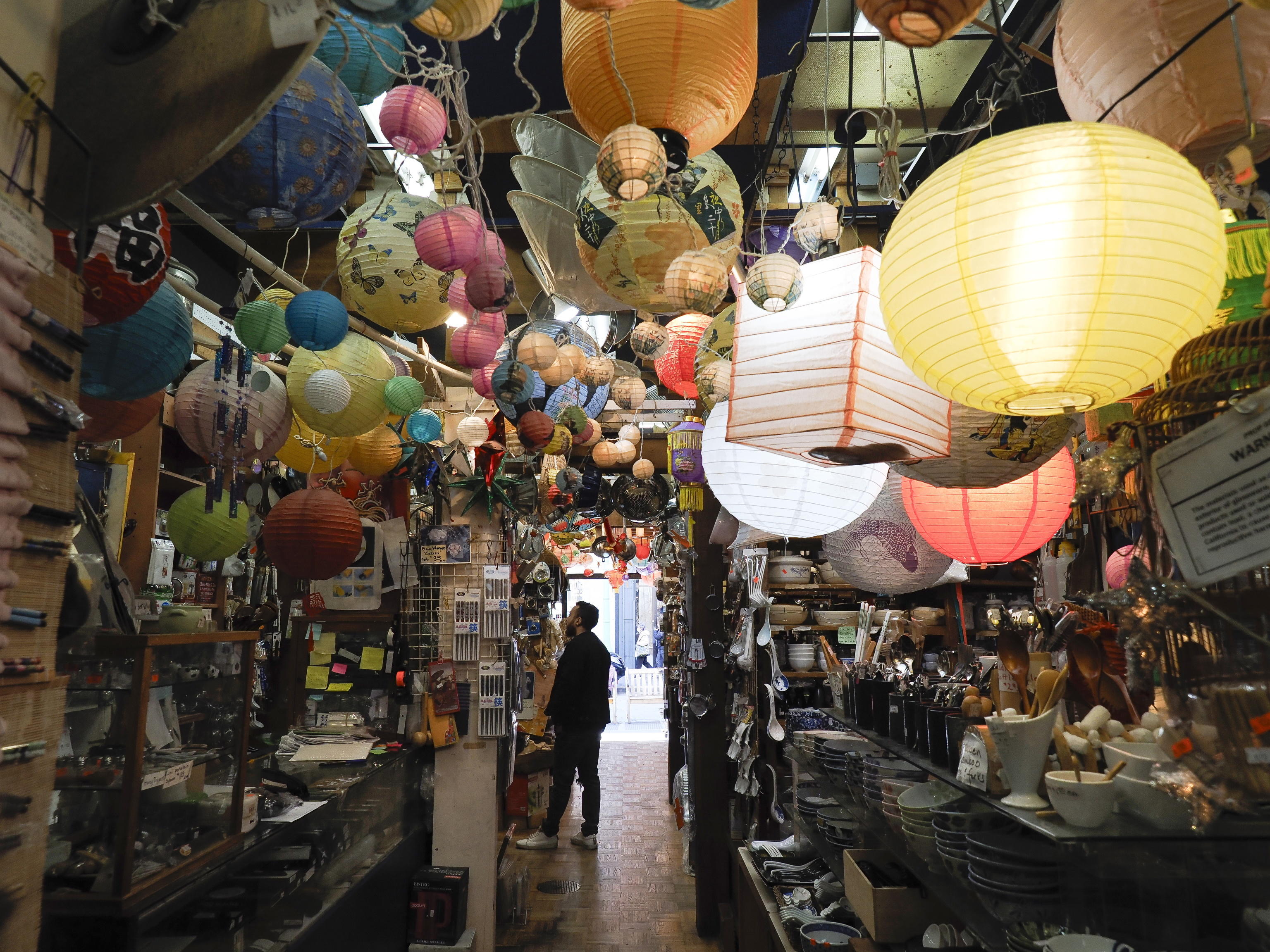 Trump: contatti sui dazi con Cina, ma Pechino smentisce