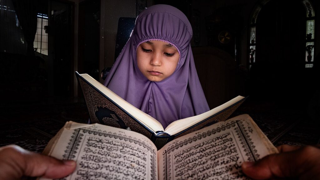 L’Unione europea finanzia l’indottrinamento islamista nelle scuole pakistane