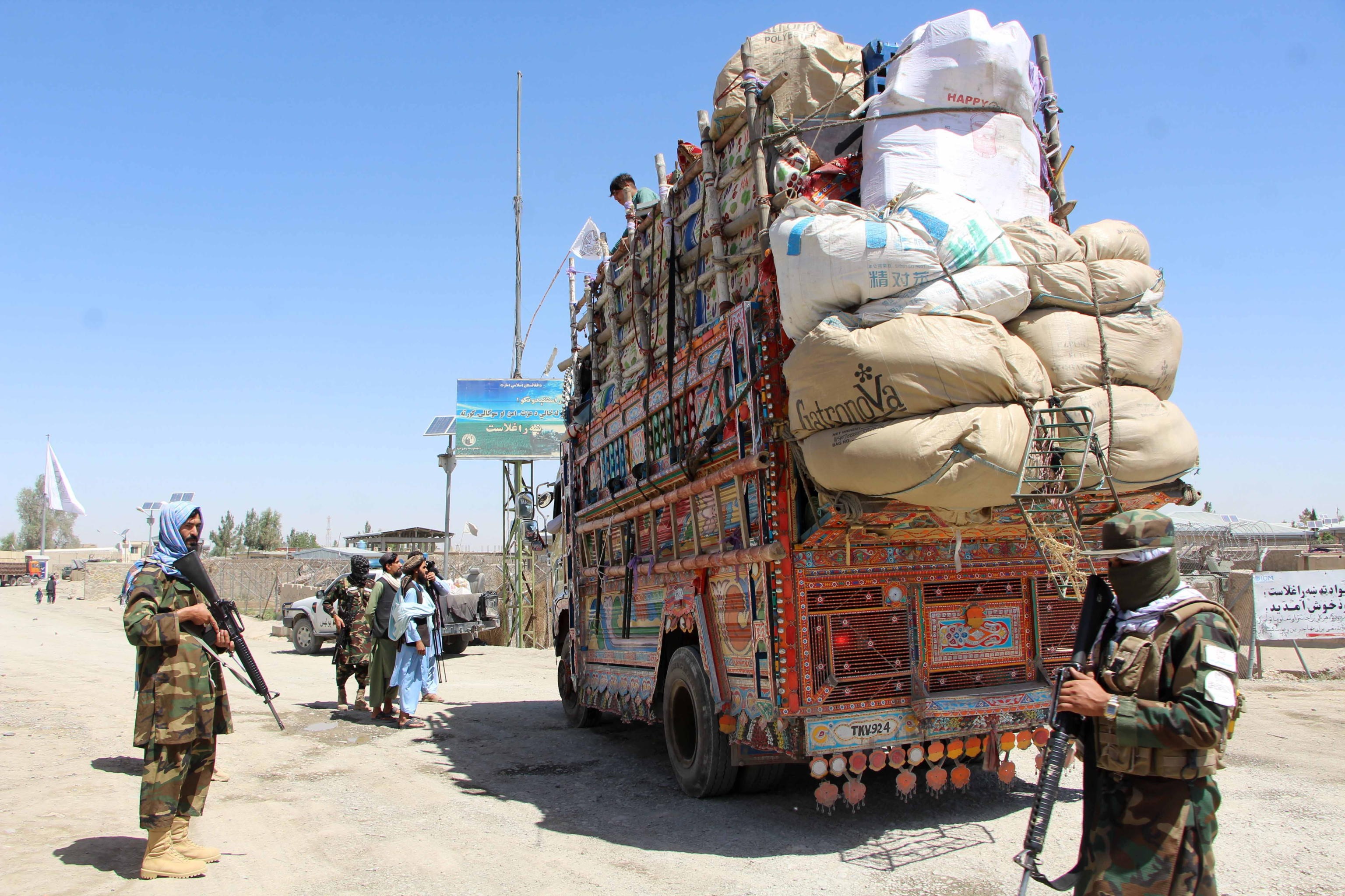 Il Pakistan espelle i migranti afghani