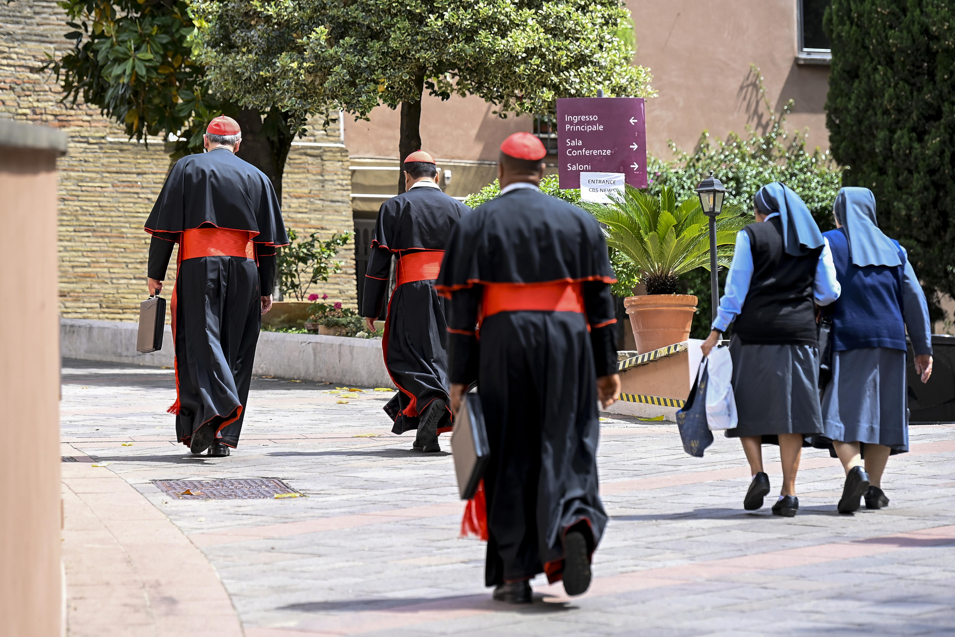 “Extra omnes”: domani comincia il Conclave