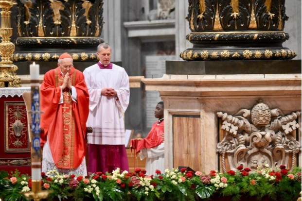 Cardinale Re: “Bisogna eleggere il papa di cui ha bisogno il nostro tempo”