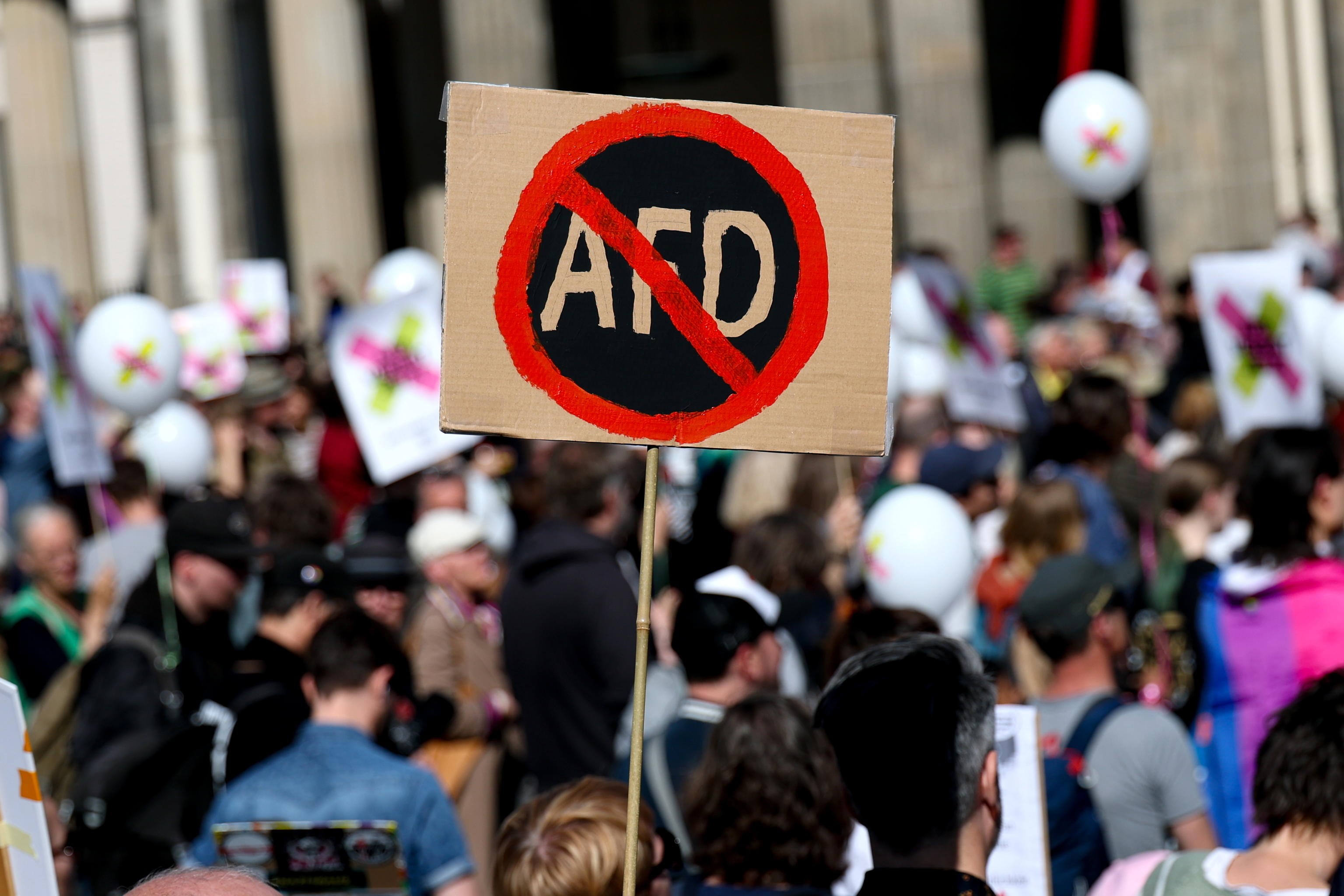 L’Occidente si autodistrugge