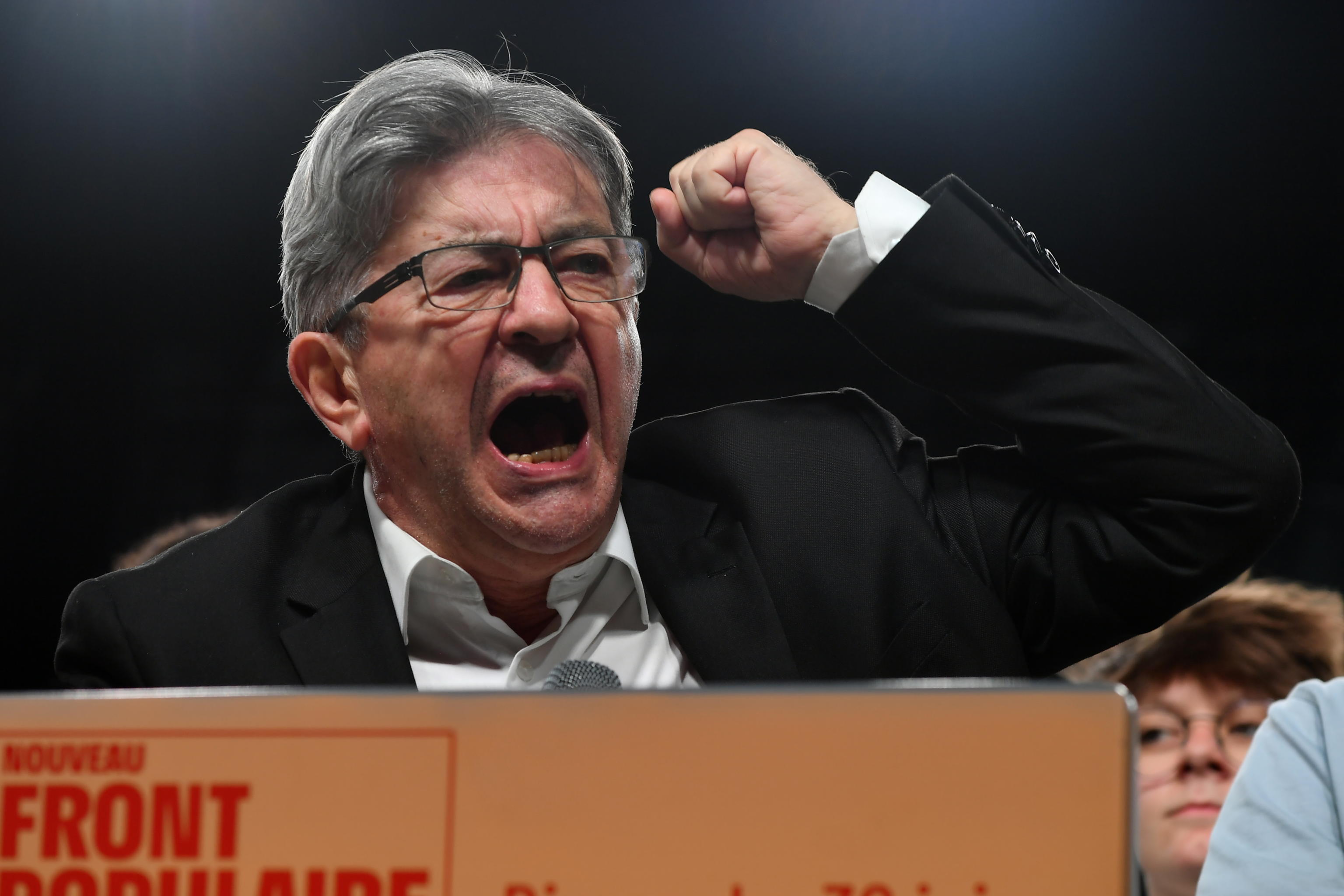 C’è aria pesante nella “gauche” del padrone Mélenchon