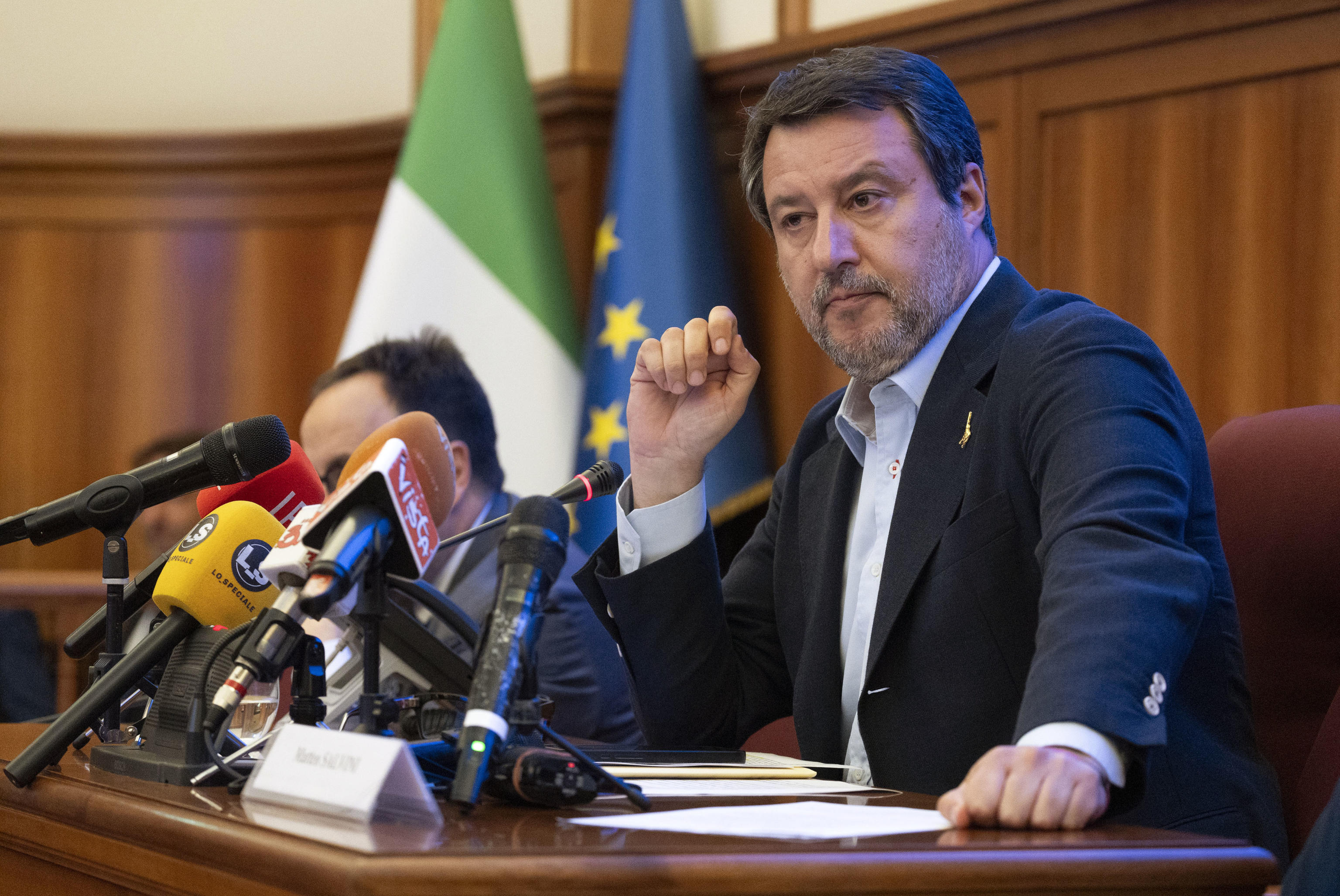 Salvini attacca il Consiglio d’Europa sul presunto “razzismo in Polizia”