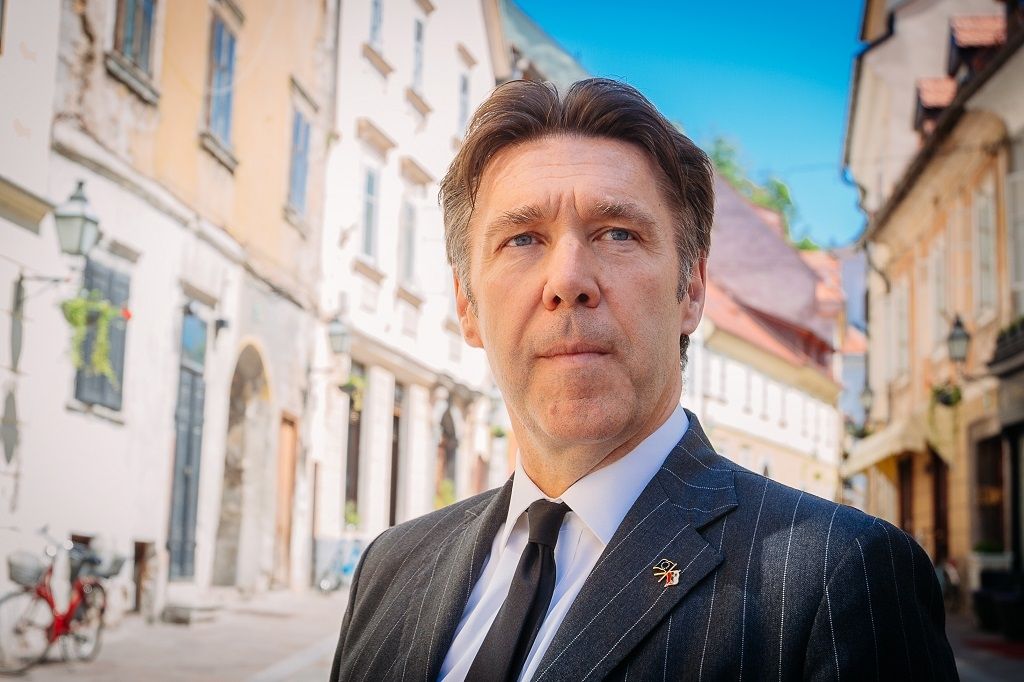 Identità e minoranze linguistiche (Video)