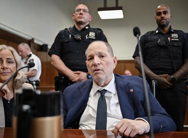 Weinstein colpevole di aggressione, ma non di stupro