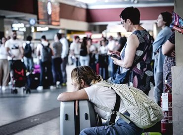 Il venerdì nero dei trasporti: treni e aerei fermi