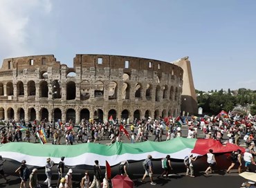 I pacifisti amano le dittature e odiano le democrazie