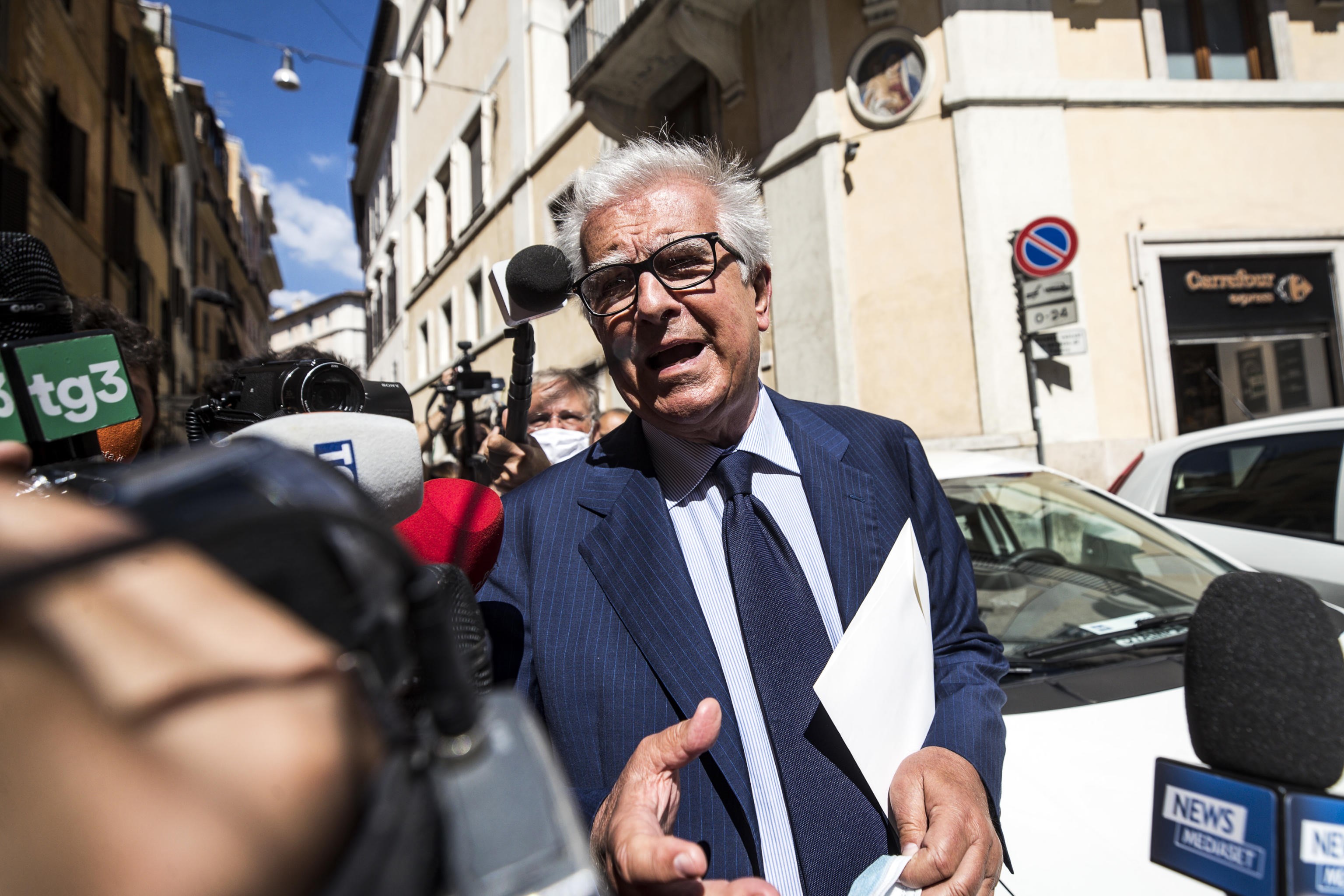 Zanda attacca il campo largo: “Schlein e Conte senza carisma”