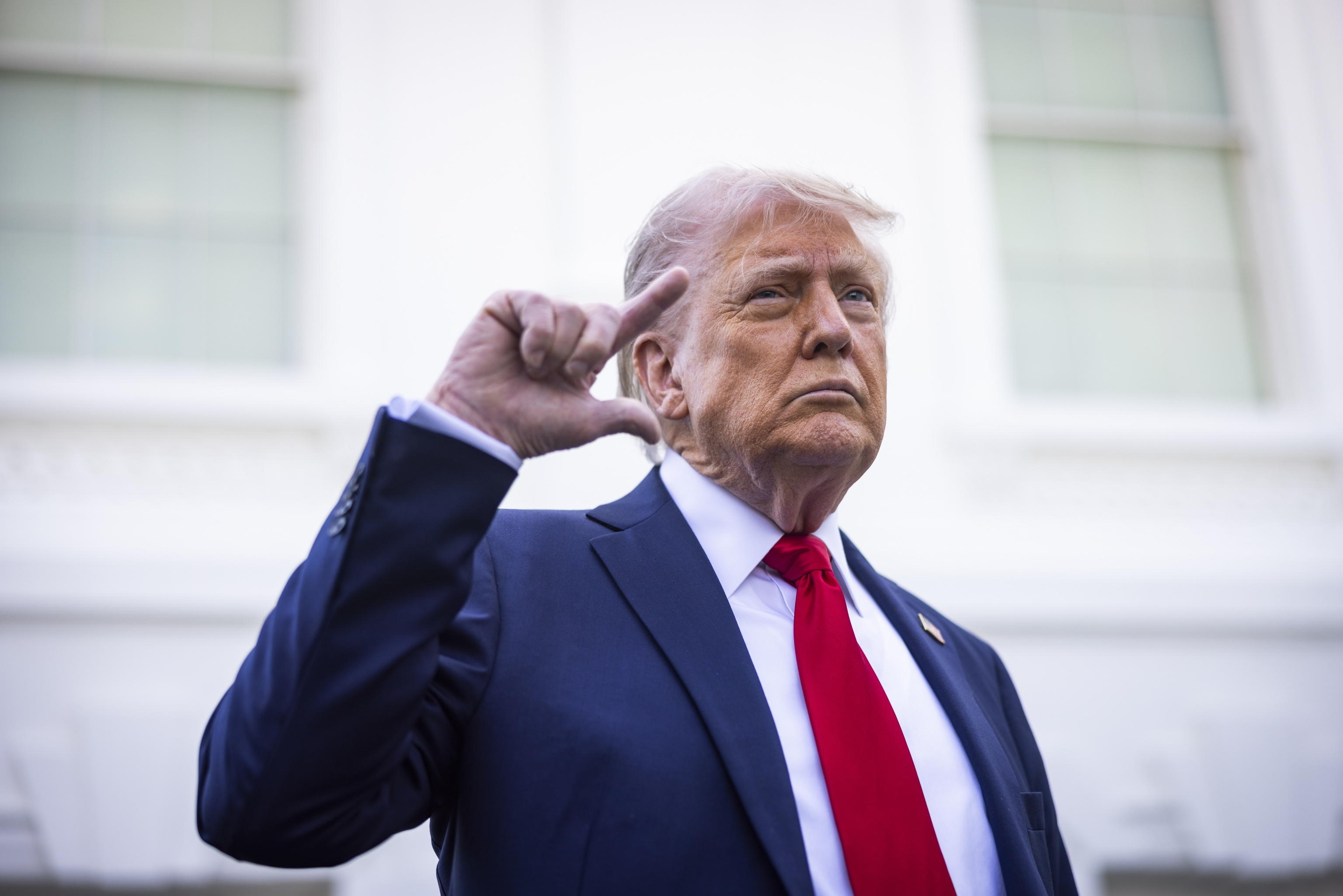 La navigazione e l’iceberg Trump