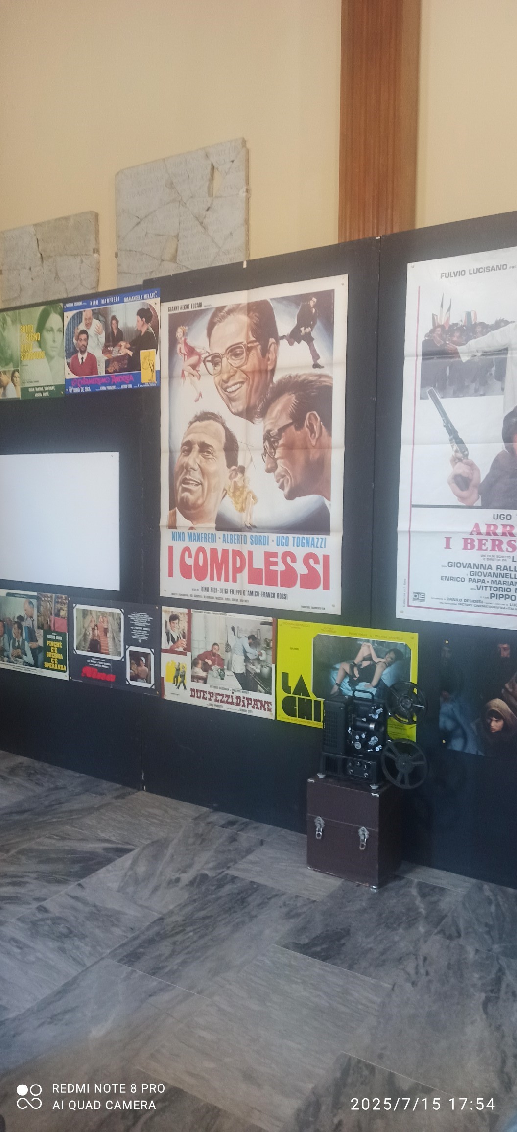 In mostra proiettori e macchine di Pasolini, Kubrick e manifesti di cinema