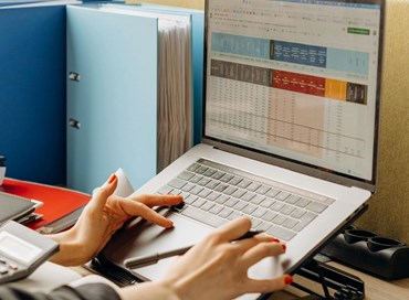 Cinque soluzioni cloud per il controllo delle ore di lavoro nel 2025