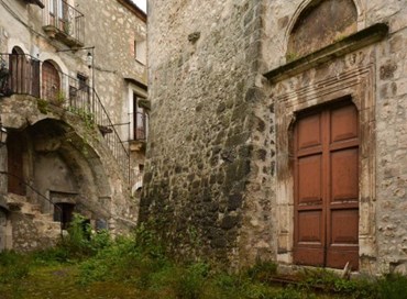 Pagare per l’abbandono: il paradosso dei borghi