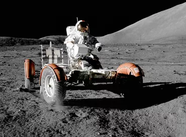Stati Uniti e Cina si sfidano sul suolo lunare