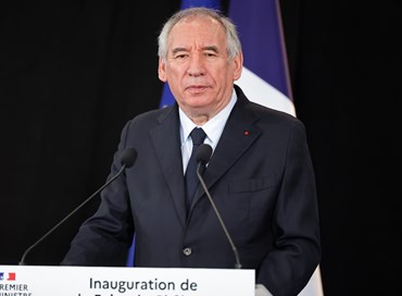 Bayrou mette il broncio e attacca l’Italia