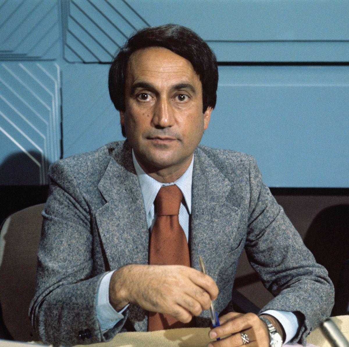 Addio a Emilio Fede, l’ex direttore del Tg1 e del Tg4 è morto a 94 anni