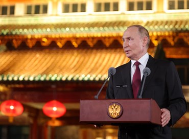 Putin lancia guanto di sfida a Zelensky: “Vieni a Mosca”