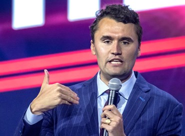 Ucciso Charlie Kirk: colpito da un proiettile alla gola