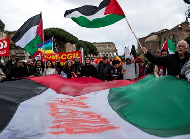 Roma si ferma: associazioni, sindacati e partiti manifestano per Gaza