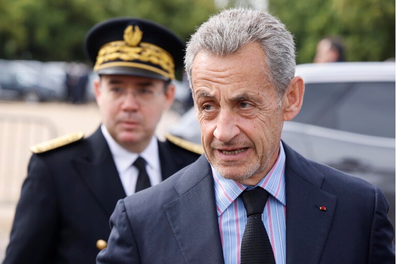 Sarkozy è stato condannato a 5 anni 