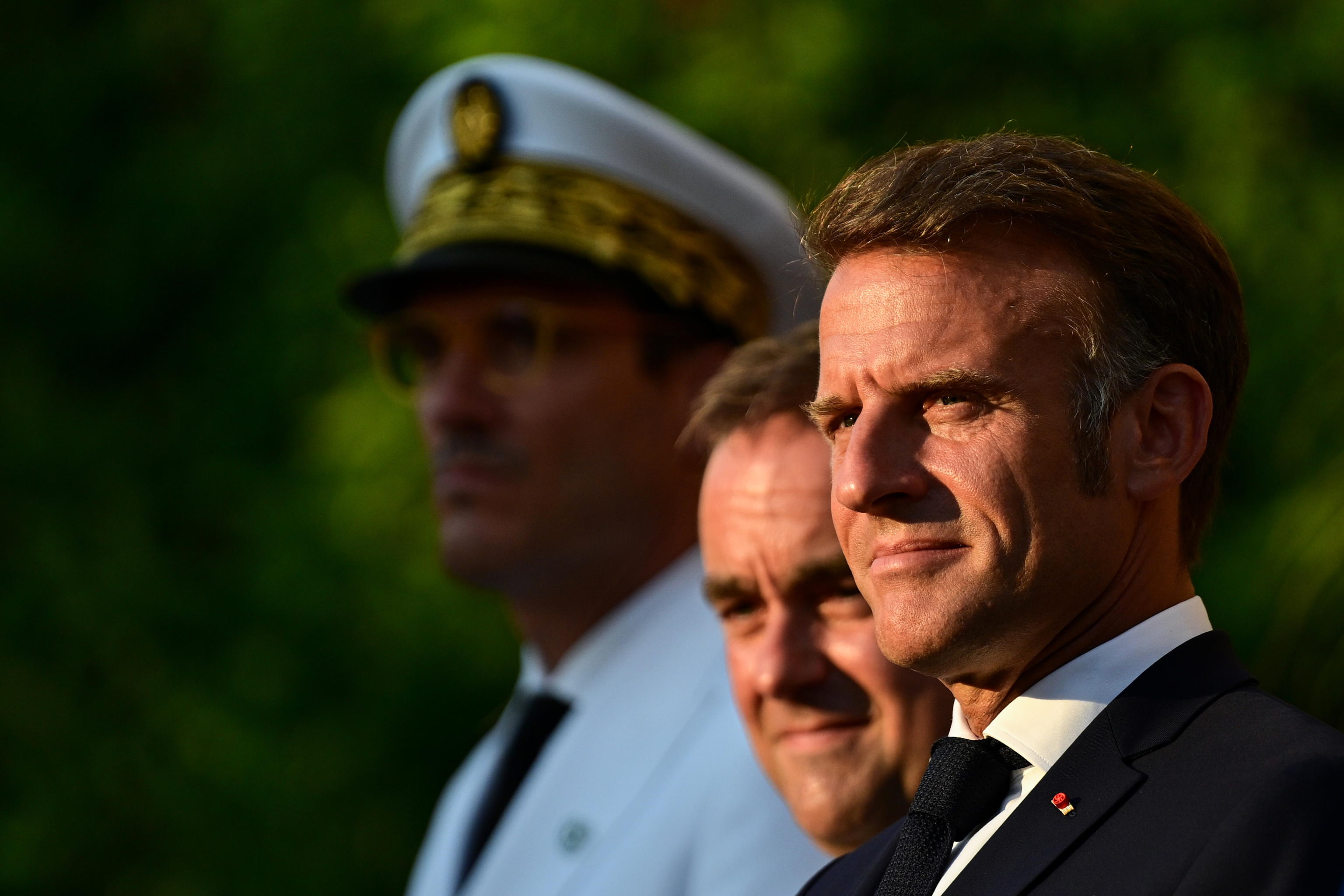 Fallisce il piano in extremis, Macron cerca l’ennesimo premier