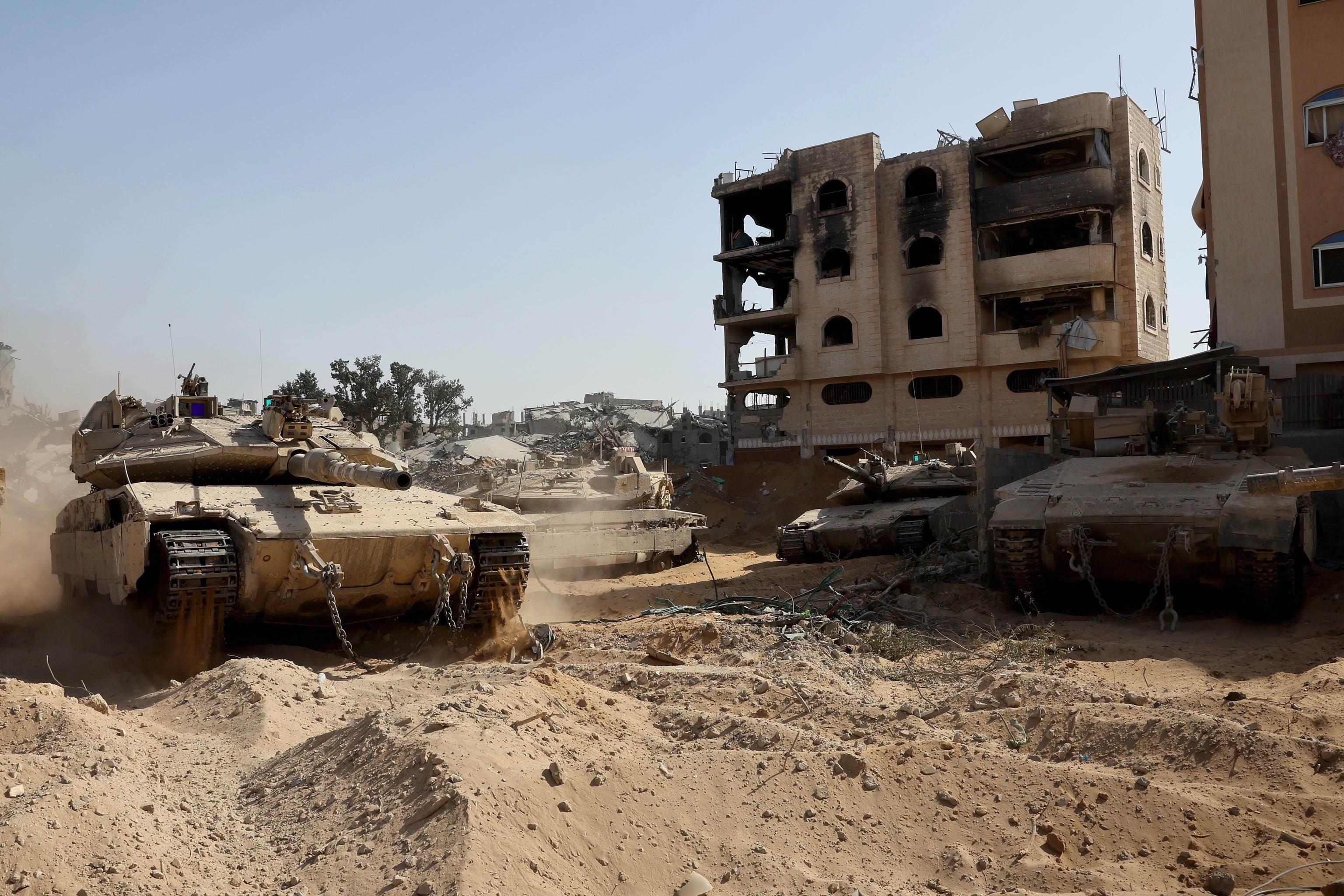 Israele ratifica il piano di Trump, Hamas ha 72 ore per liberare i rapiti